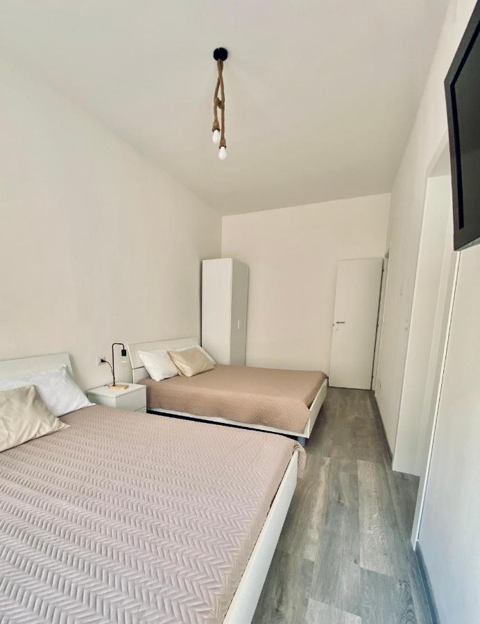Casa Vacanze Ù Curtigghiu 3 Appartamenti Avola Esterno foto