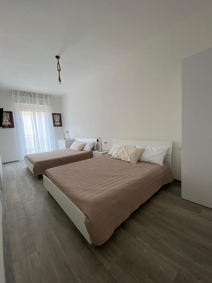 Casa Vacanze Ù Curtigghiu 3 Appartamenti Avola Esterno foto